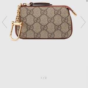 SOLD ON M E R C A R I - GG Supreme Key Pouch